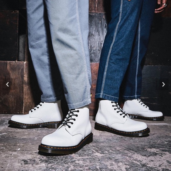 New Dr. Martens 101 YS Yellow Stitch Smooth Leather Ankle Boots - Picture 2 of 12